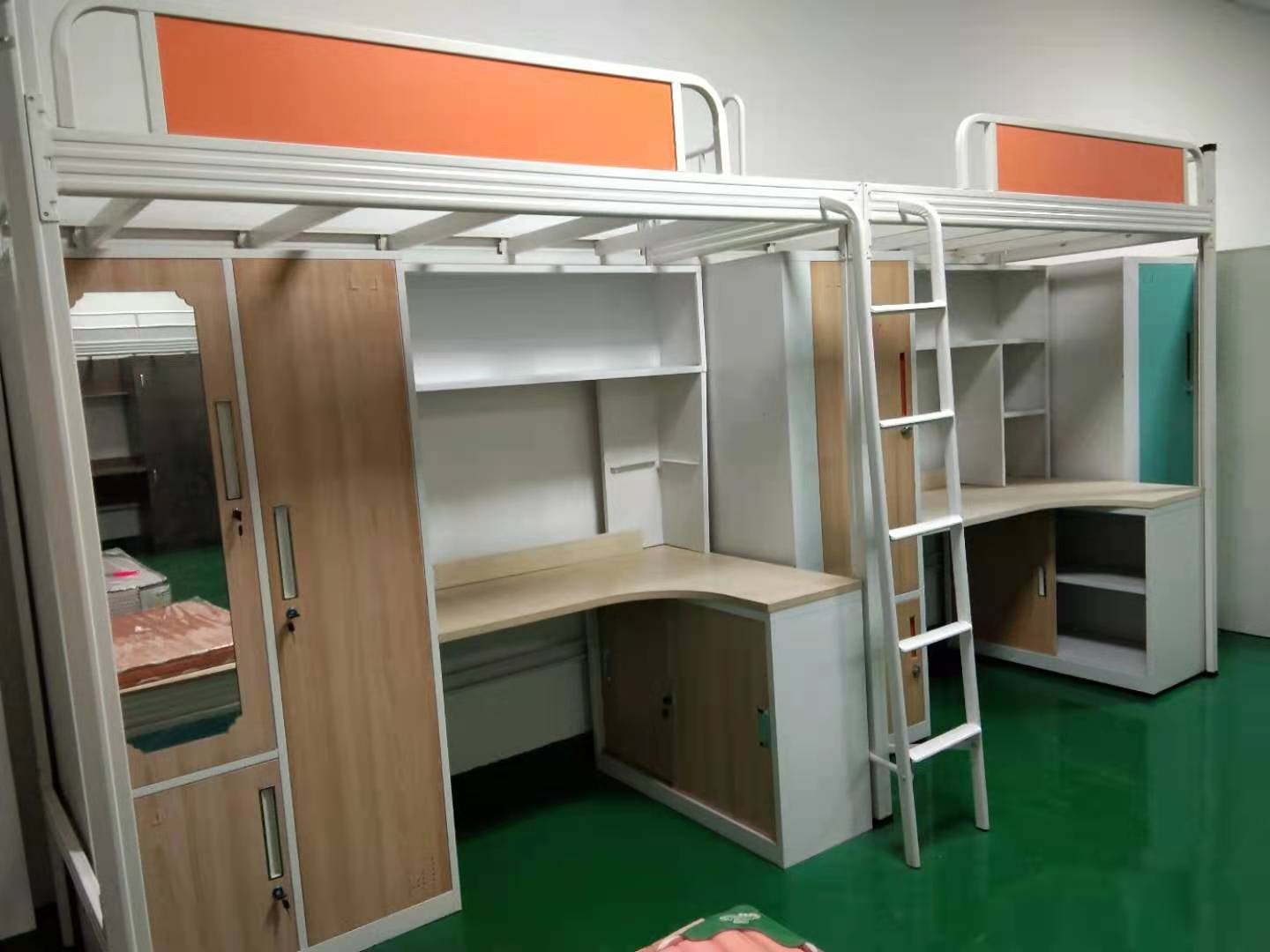 給孩子睡雙層鐵床時，需要考慮哪些事？